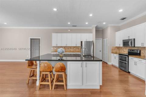 3140 Fairways Dr, Homestead FL - photo 6 of 35