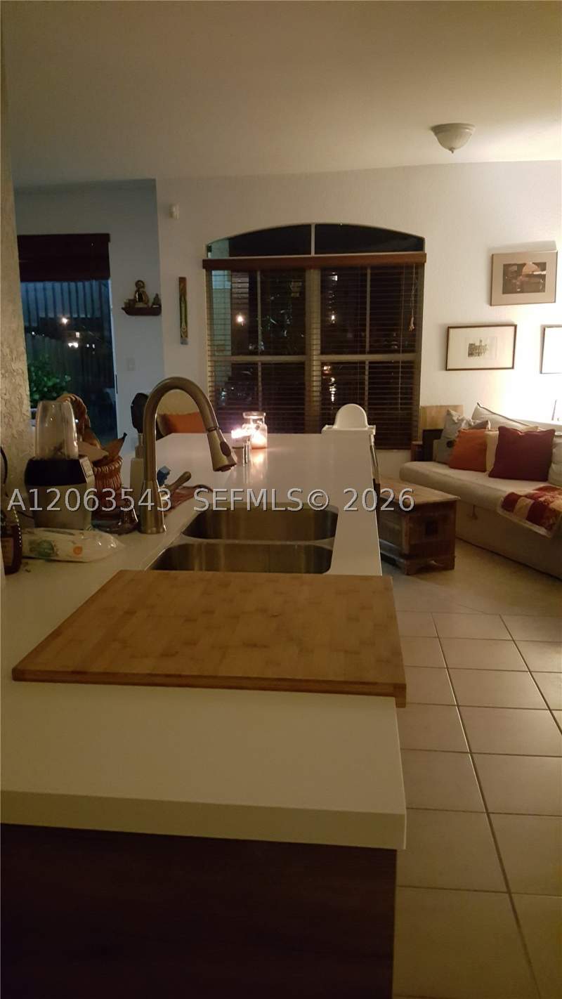 3 bedroom Townhouse at 15375 SW 9th Way, Ab At Tamiami Trail Phase, Miami — photo 3