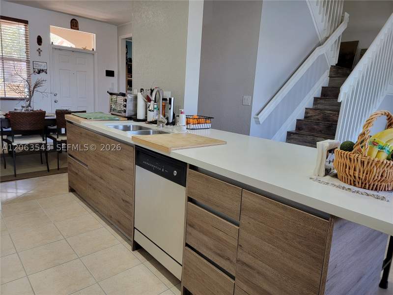 3 bedroom Townhouse at 15375 SW 9th Way, Ab At Tamiami Trail Phase, Miami — photo 5