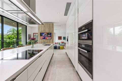 445 Ridgewood Rd, Key Biscayne FL - photo 14 of 35