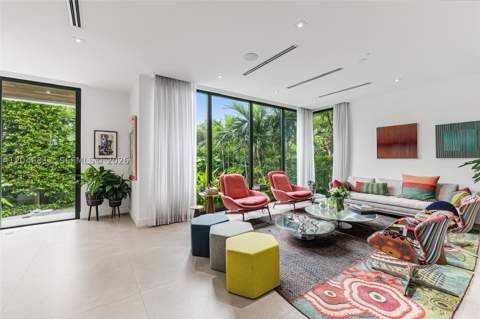 445 Ridgewood Rd, Key Biscayne FL - photo 9 of 35