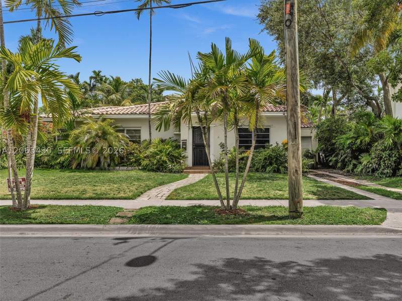 3 bedroom SingleFamilyResidence at 1228 SW 17th St, Brickell Estates, Miami — photo 3