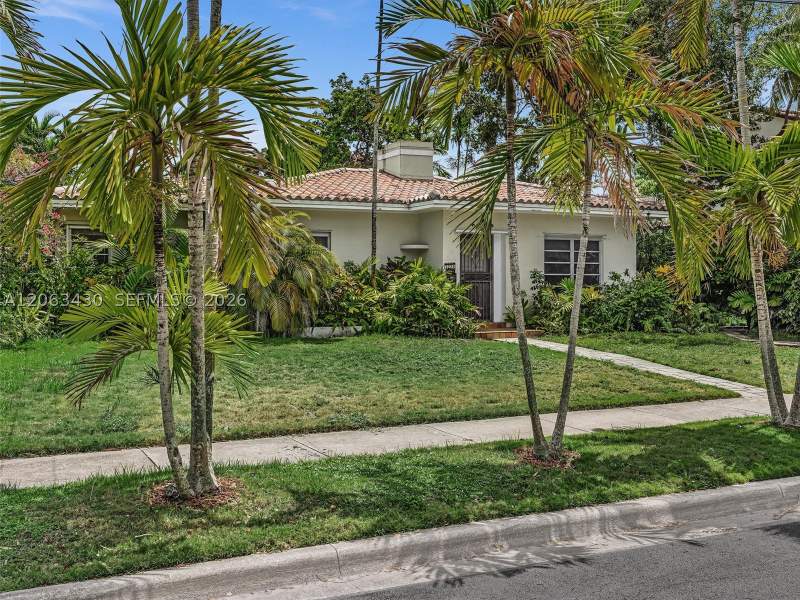 3 bedroom SingleFamilyResidence at 1228 SW 17th St, Brickell Estates, Miami — photo 4