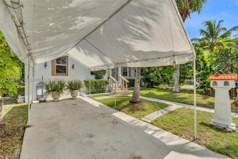 2 bedroom SingleFamilyResidence at 2001 NW 51st St, Floral Pk, Miami — photo 4