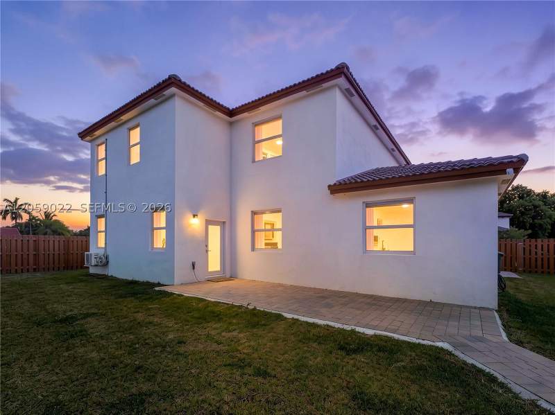 4 bedroom SingleFamilyResidence at 2208 SE 30th St, Keys Gate Subdivision, Homestead — photo 2