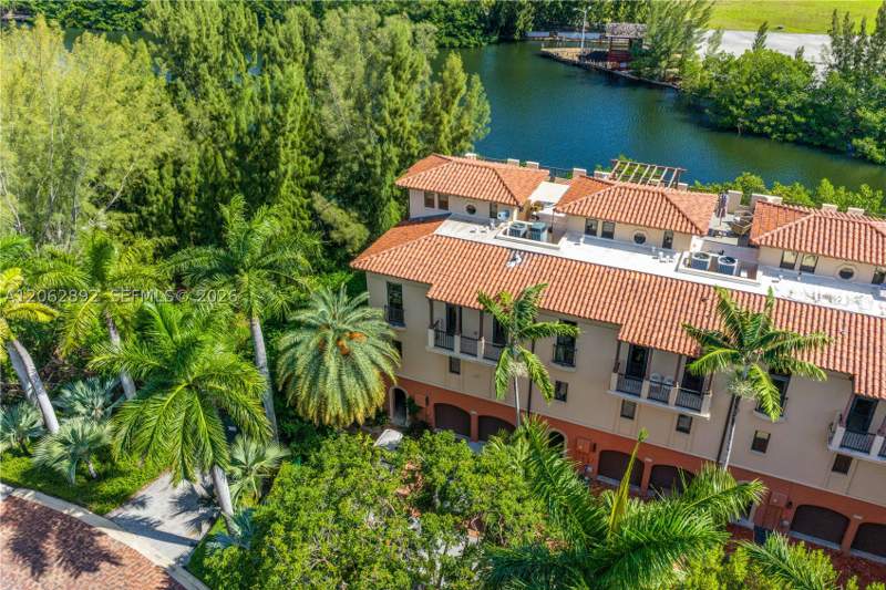 4 bedroom Townhouse at 6234 Paradise Point Drive 6234, Royal Harbour Yacht Club, Palmetto Bay — photo 4