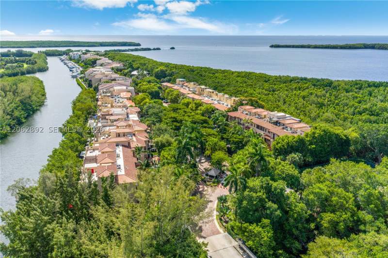 4 bedroom Townhouse at 6234 Paradise Point Drive 6234, Royal Harbour Yacht Club, Palmetto Bay — photo 5