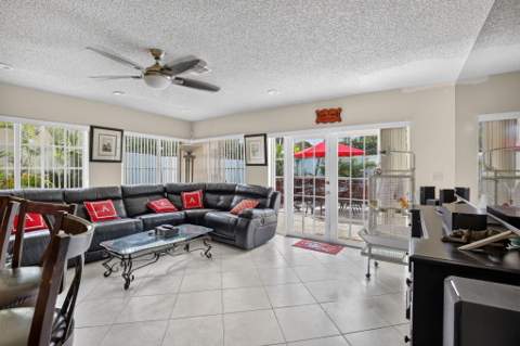 910 NE 205th Street, Miami FL - photo 20 of 43
