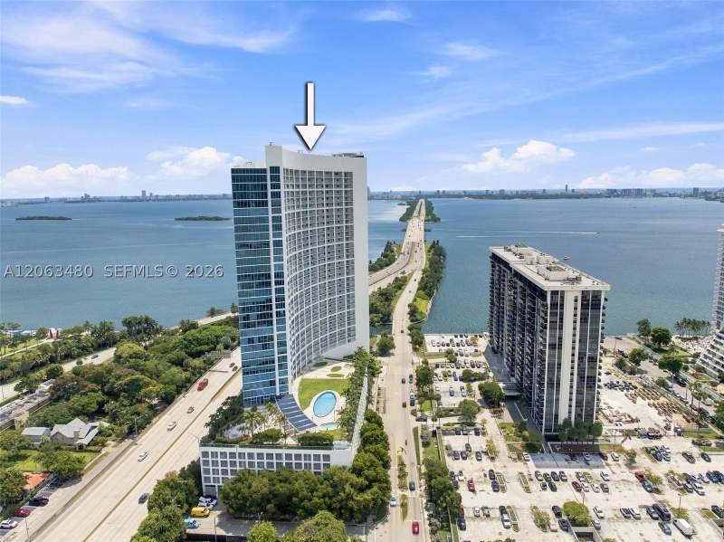 1 bedroom Condominium at 601 NE 36th St 2308, Blue Condo, Miami — photo 2