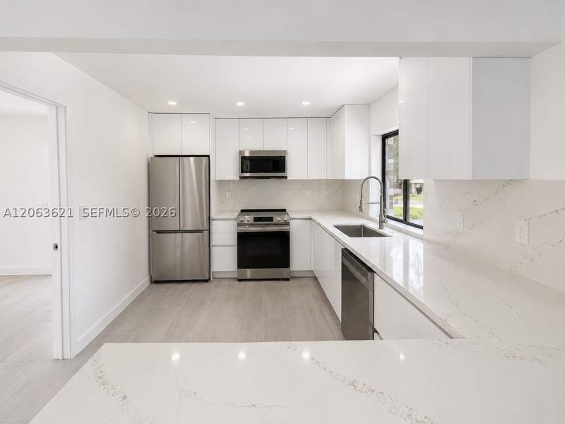 4 bedroom SingleFamilyResidence at 1141 NE 166th St, Unit 1 Monticello Park, North Miami Beach — photo 4