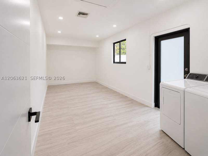 4 bedroom SingleFamilyResidence at 1141 NE 166th St, Unit 1 Monticello Park, North Miami Beach — photo 5