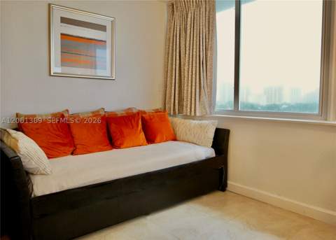 19201 Collins Ave 726, Sunny Isles Beach FL - photo 7 of 18