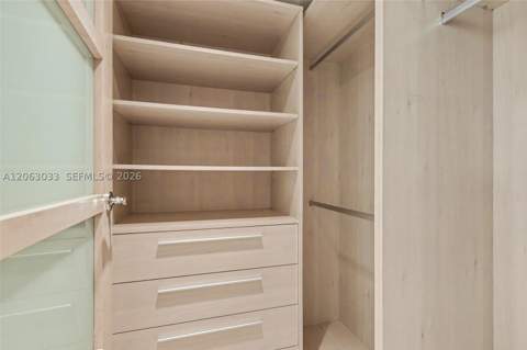 465 Ocean Dr 604, Miami Beach FL - photo 17 of 42