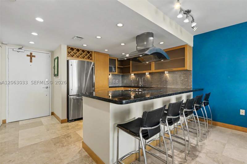 1 bedroom Condominium at 465 Ocean Dr 604, Royal Atlantic Condo, Miami Beach — photo 5