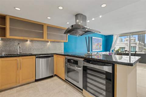 465 Ocean Dr 604, Miami Beach FL - photo 6 of 42