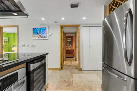 465 Ocean Dr 604, Miami Beach FL - photo 8 of 42