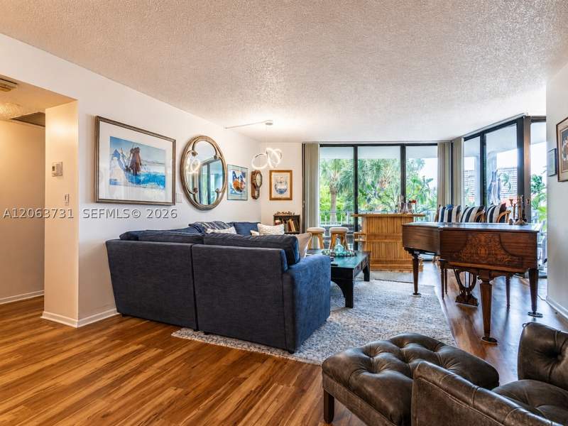 2 bedroom Condominium at 4000 Towerside Ter 301, The Towers Of Quayside Co, Miami — photo 4