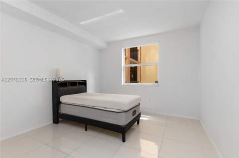17150 N Bay Rd 2320, Sunny Isles Beach FL - photo 12 of 32