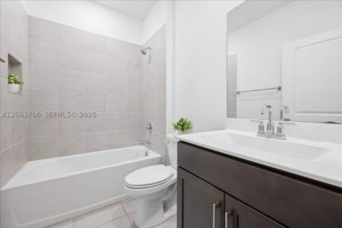 2478 SE 10th Ct, Homestead FL - photo 10 of 22