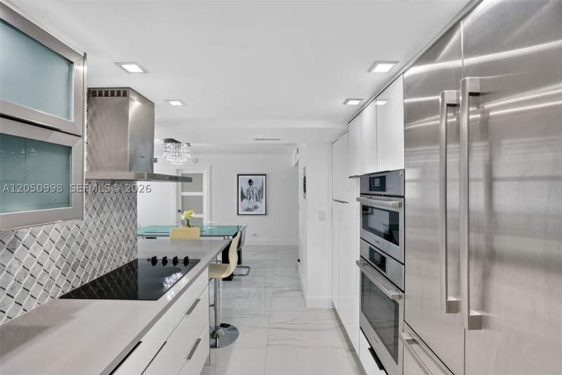 2 bedroom Condominium at 6039 Collins Ave 1624, Maison Grande Condo, Miami Beach — photo 5
