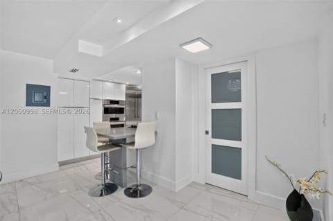6039 Collins Ave 1624, Miami Beach FL - photo 6 of 21
