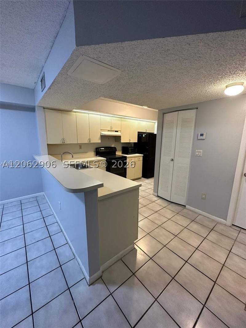1 bedroom Condominium at 8600 SW 212th St 105, Le Club At Old Cutler Con, Cutler Bay — photo 2