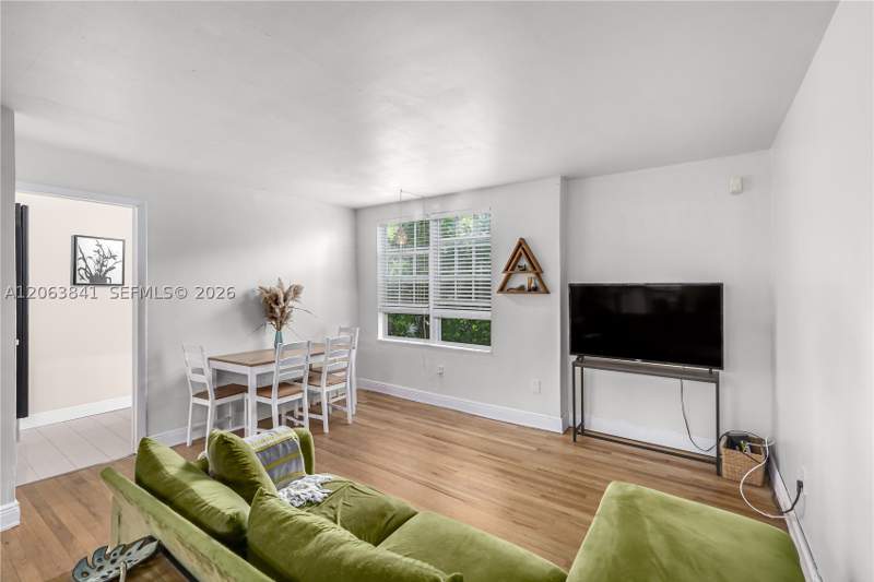 1 bedroom Condominium at 932 7th St 932A, Friendly Corner Condo, Miami Beach — photo 4