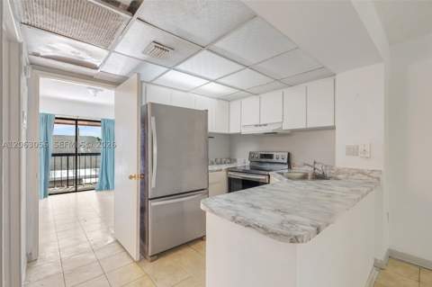 2170 W 60th St 16208, Hialeah FL - photo 11 of 38