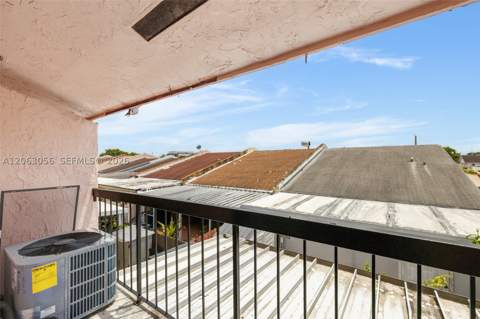 2170 W 60th St 16208, Hialeah FL - photo 20 of 38