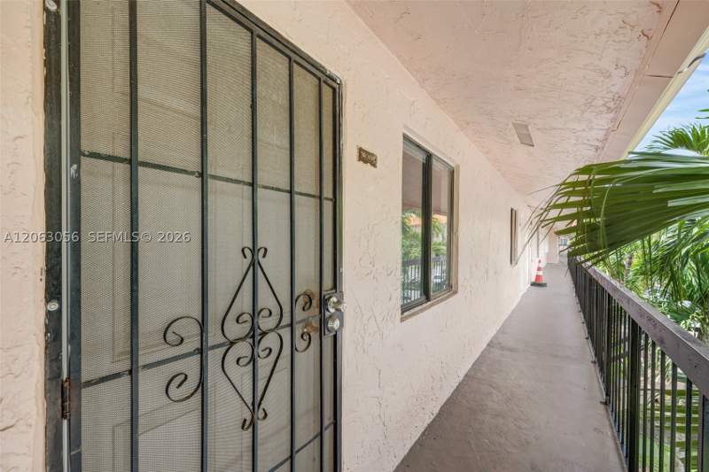 1 bedroom Condominium at 2170 W 60th St 16208, Hialeah Club Villas Condo, Hialeah — photo 5