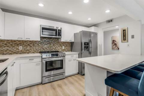 3350 NE 192nd St 4Q-B, Aventura FL - photo 10 of 41