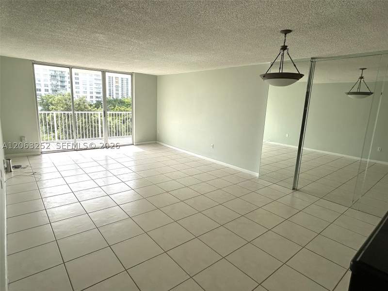 1 bedroom Condominium at 2801 NE 183rd St 508W, Admirals Port Condo West, Aventura — photo 4