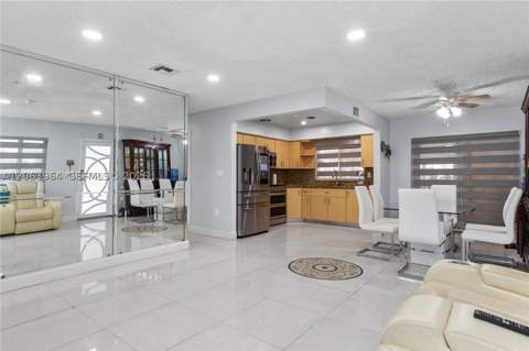 1211 NW 179th St, Miami Gardens FL - photo 8 of 31