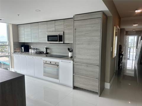 400 Sunny Isles Blvd 1401, Sunny Isles Beach FL - photo 18 of 45