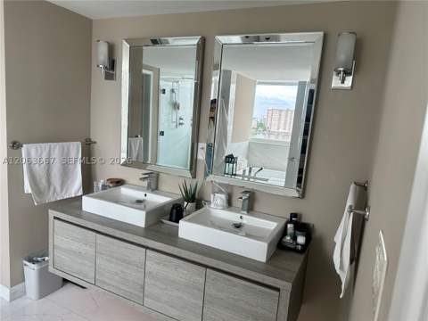 400 Sunny Isles Blvd 1401, Sunny Isles Beach FL - photo 23 of 45