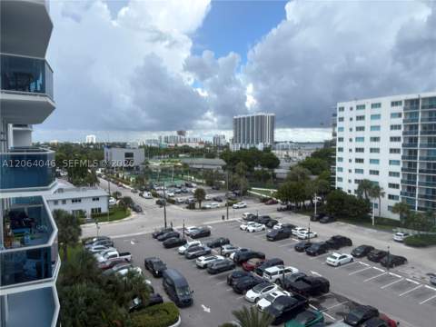7501 E Treasure Dr 7H, North Bay Village FL - photo 9 of 16