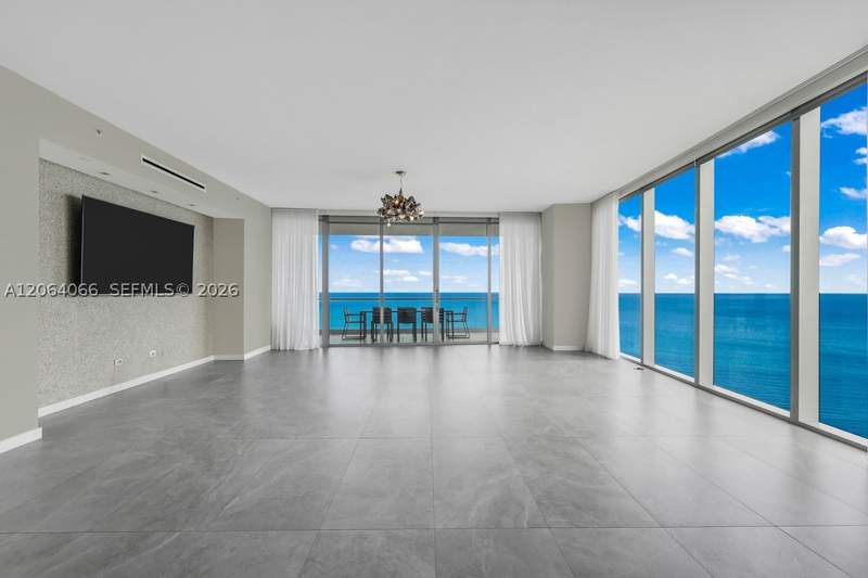 5 bedroom Condominium at 18501 Collins Ave 1804, Turnberry Ocean Club, Sunny Isles Beach — photo 3