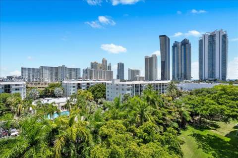17021 N Bay Rd 705, Sunny Isles Beach FL - photo 7 of 35