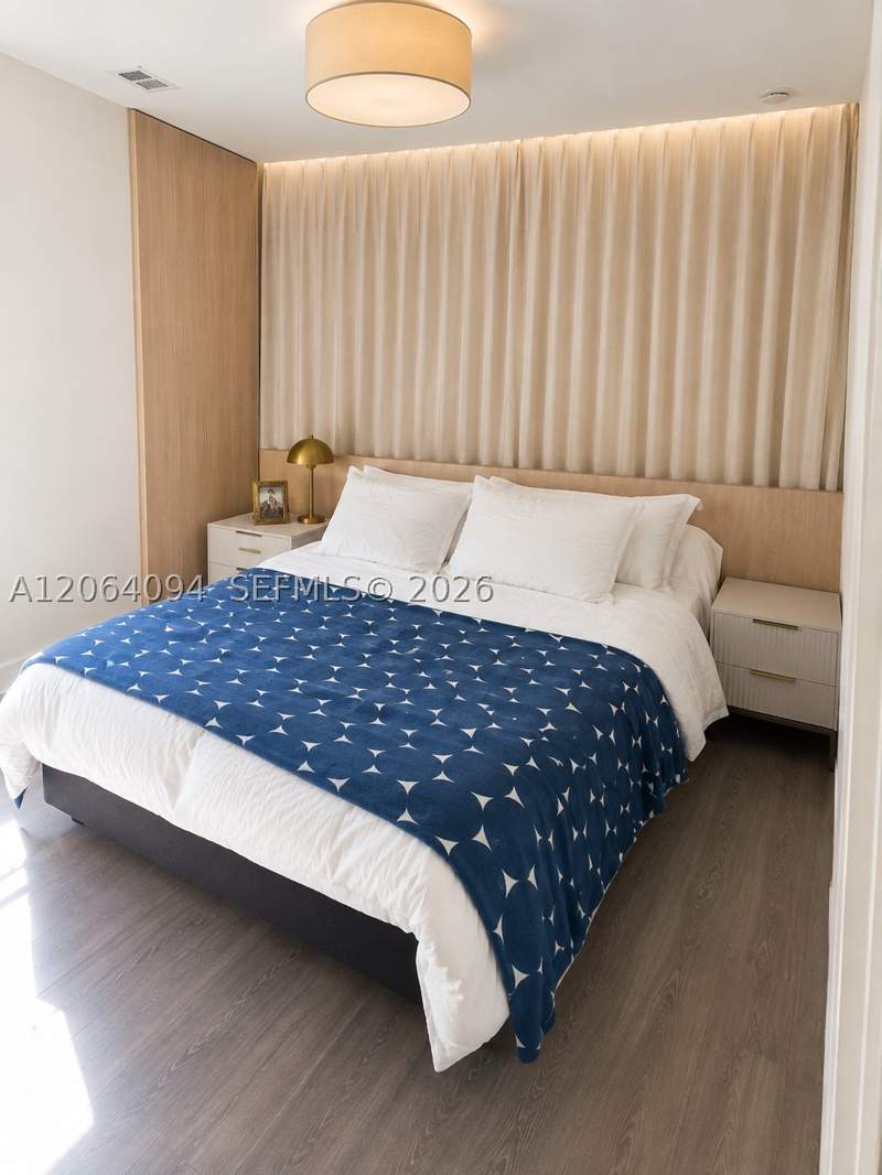 3 bedroom SingleFamilyResidence at 2451 SW 25th St, Silver Bluff Est-Sec B, Miami — photo 4