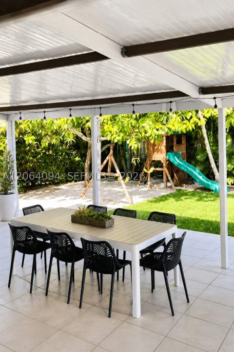2451 SW 25th St, Miami FL - photo 7 of 7