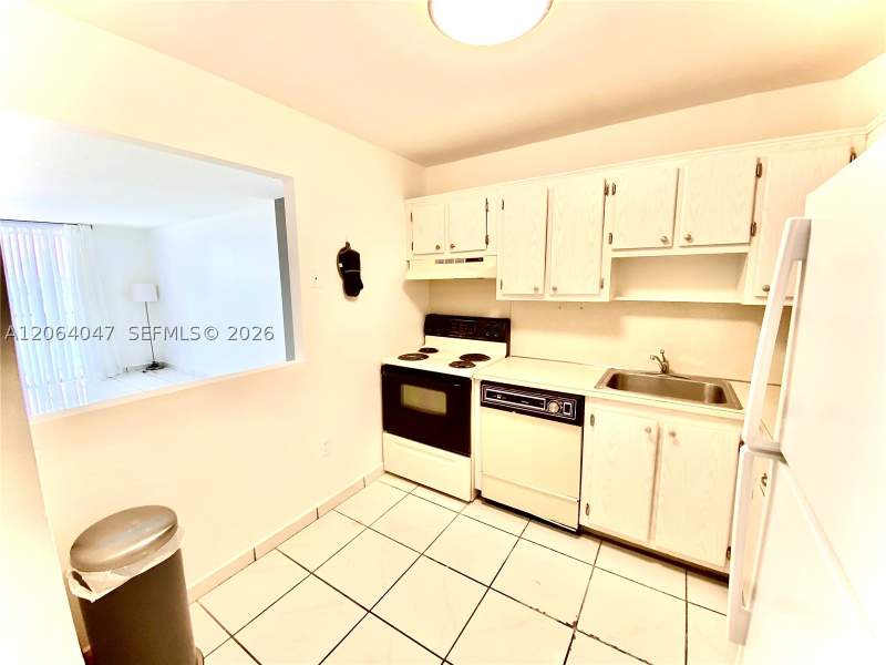 1 bedroom Condominium at 16950 Dixie A536, Woodside Apts Condo, North Miami Beach — photo 5
