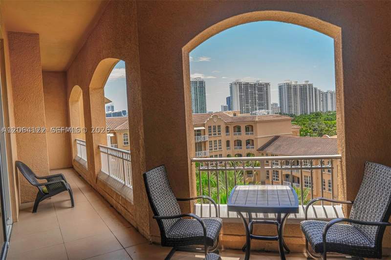 2 bedroom Condominium at 3001 NE 185th St 710, Alaqua Condo, Aventura — photo 4