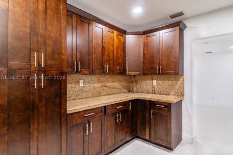320 NE 160th St, Miami FL - photo 10 of 50