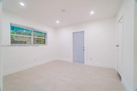 320 NE 160th St, Miami FL - photo 13 of 50