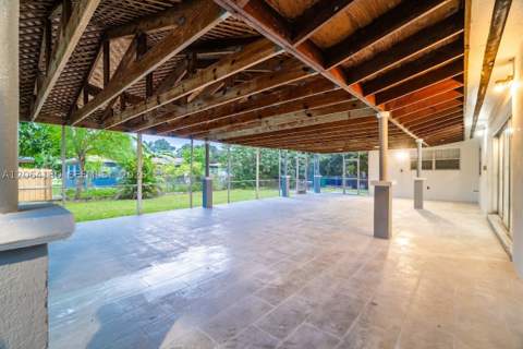 320 NE 160th St, Miami FL - photo 15 of 50