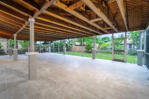 320 NE 160th St, Miami FL - photo 19 of 50