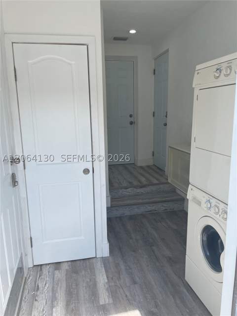320 NE 160th St, Miami FL - photo 23 of 50