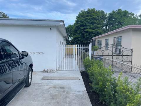 320 NE 160th St, Miami FL - photo 24 of 50
