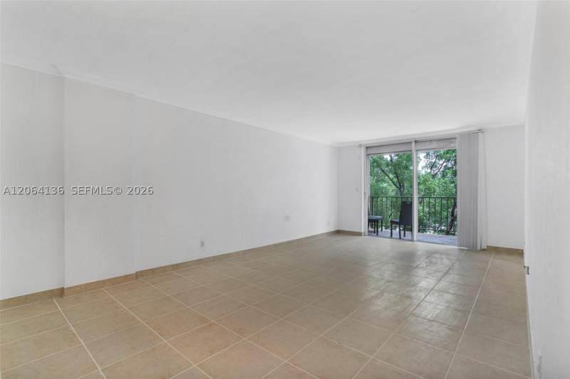1 bedroom Condominium at 1465 NE 123rd St 416, Three Horizons South Cond, North Miami — photo 2