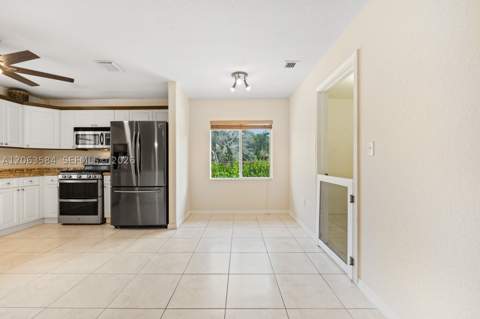32361 SW 202nd Pl, Homestead FL - photo 15 of 45